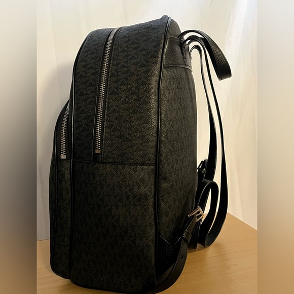 Michael Kors Abbey Large Backpack Mono black - Picture 2 of 3